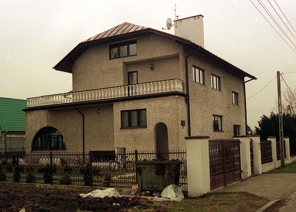 Dom Pershinga w Ożarowie Mazowieckim, grudzień 1999 r.