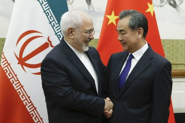 Szefowie MSZ Iranu Mohammad Javad Zarif i Chin Wang Yi