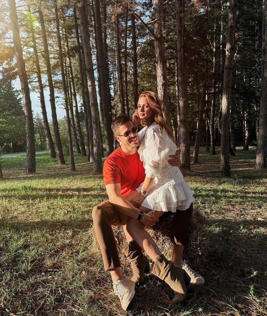 Nikola Rokvić i Bojana razmenjuju nežnosti