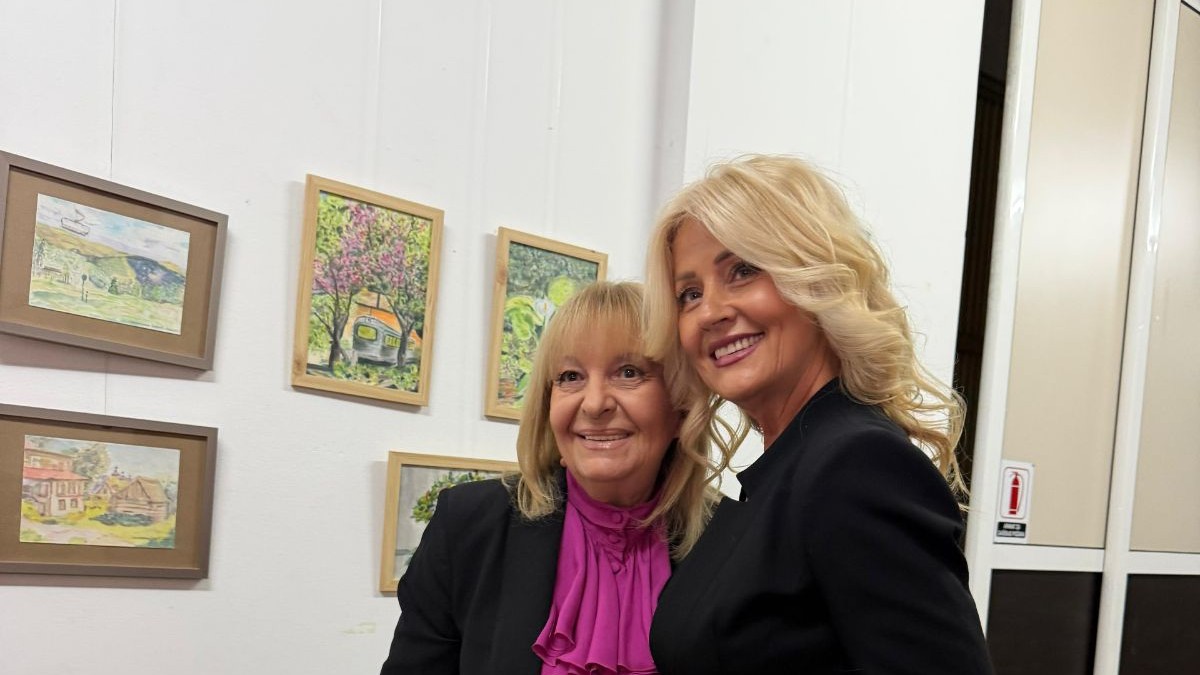 SVA U CRNOM I TIP-TOP NAŠMINKANA Slavica Rokvić se pojavila na događaju: Stajlingom ostavila bez daha, a komplimenti samo stižu (VIDEO)