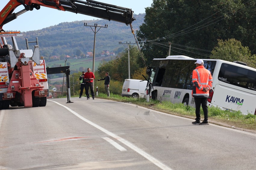 Izvlačenje autobusa kod Bresnice