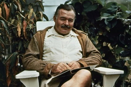 13 książek, które Ernest Hemingway polecał każdemu młodemu pisarzowi