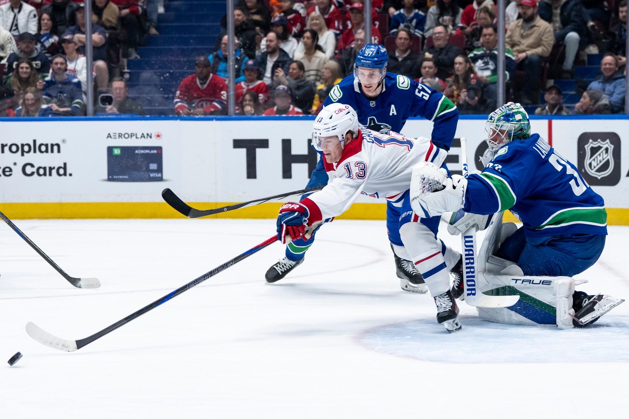 Zápas NHL: Vancouver Canucks - Montreal Canadiens. 