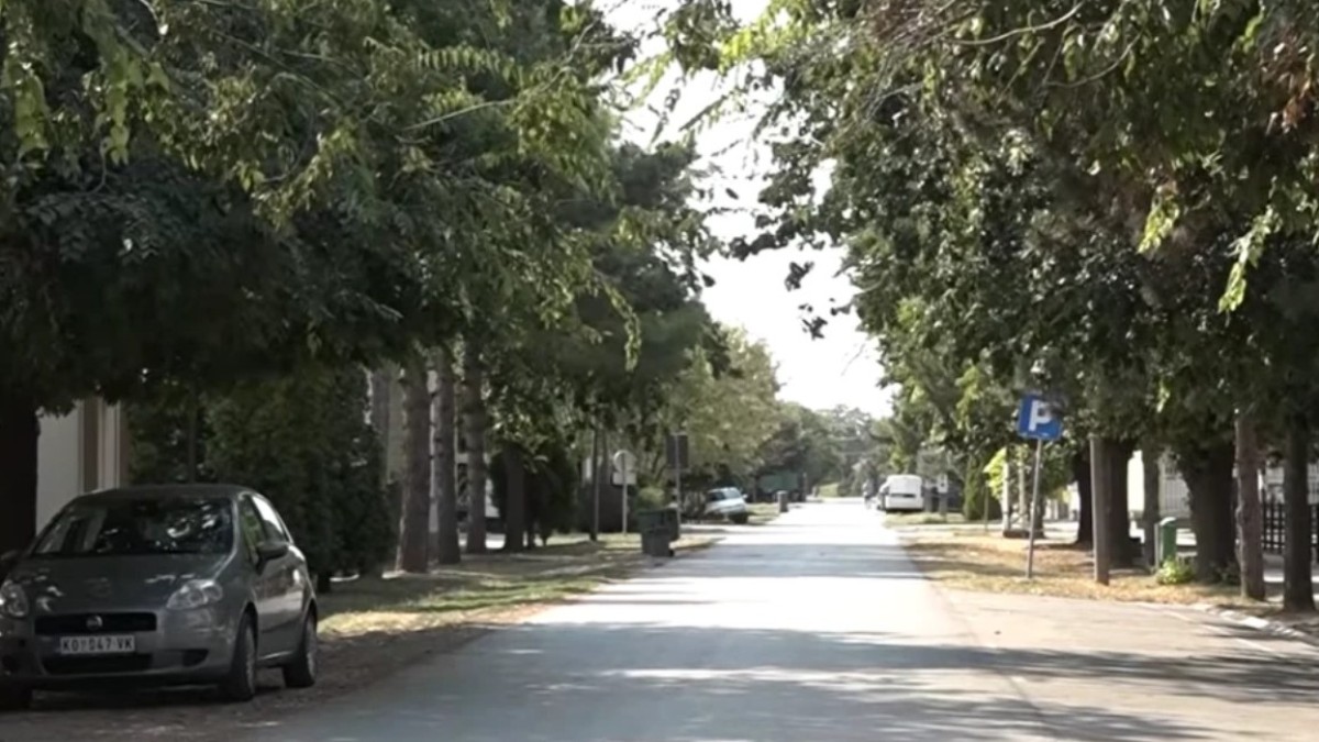 Satul cu 1.300 de locuitori care nu are niciun drum neasfaltat din Banatul sârbesc, vechi de 140 de ani