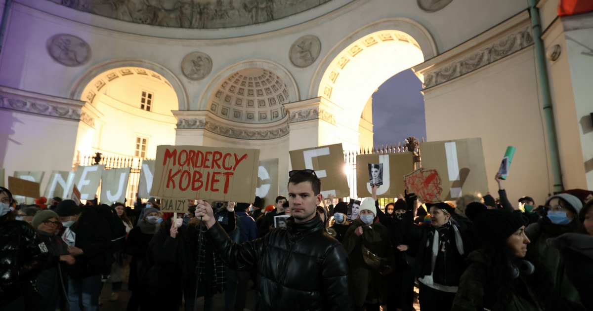 «Nada todavía» marcha en Varsovia.  Incidente con los activistas Kai Kodek