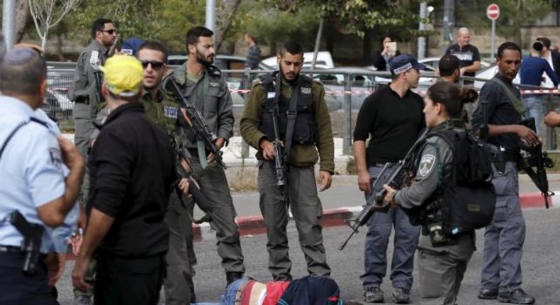 Knife-wielding Palestinians strike in Jerusalem, West Bank, one dead