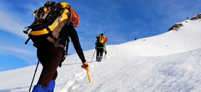 Jak nie stracić życia w górach? Alpinista radzi