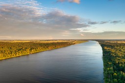 miły quiz geograficzny, choć trochę podchwytliwy. przez które miasto płynie ta rzeka?