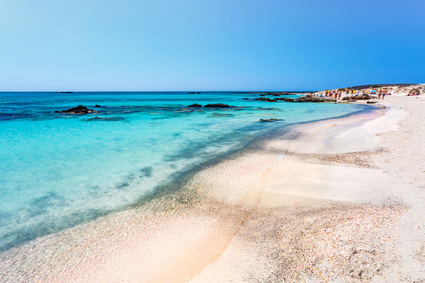 Elafonissi to jedna z najpopularniejszych wśród turystów plaż Grecji