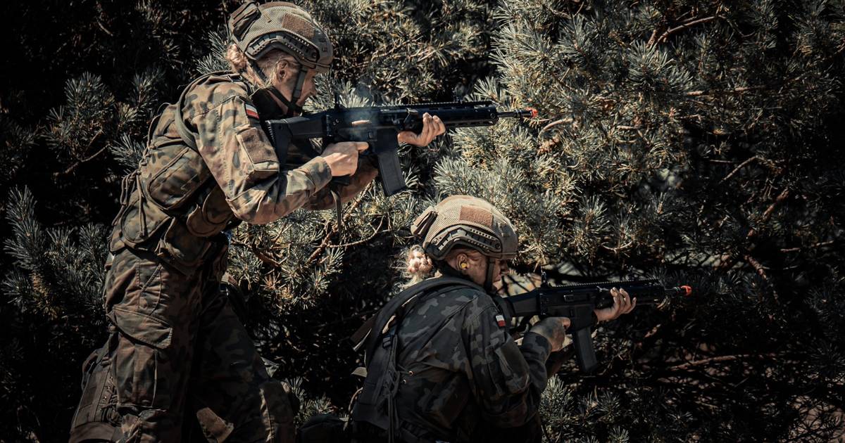 Polacy masowo zgłaszają się na szkolenia wojskowe. "Zrobiłabym wszystko"