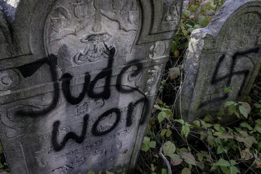 Macewy profanacja kirkut cmentarz żydzi antysemityzm