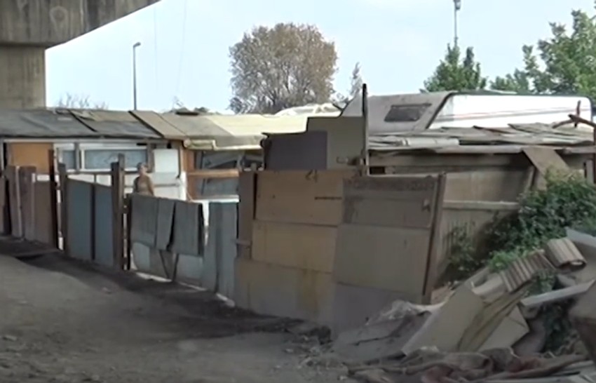 Romski kamp u Napulju