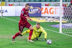 Klasyk w Poznaniu. Lech bez trenera przeciw rozpędzonej Legii. Derby w Gliwicach