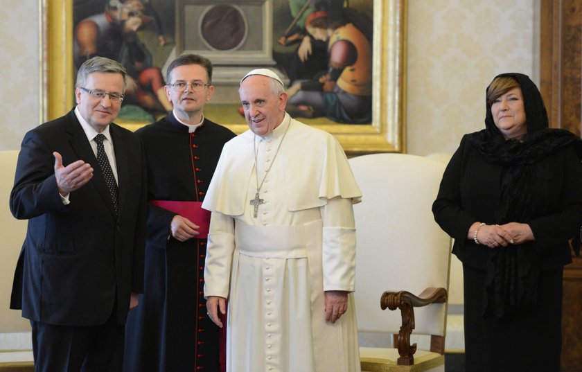 Papież Franciszek w Watykanie przyjął na prywatnej audiencji prezydenta Bronisława Komorowskiego wraz z małżonką Anną w kwietniu 2014 roku.