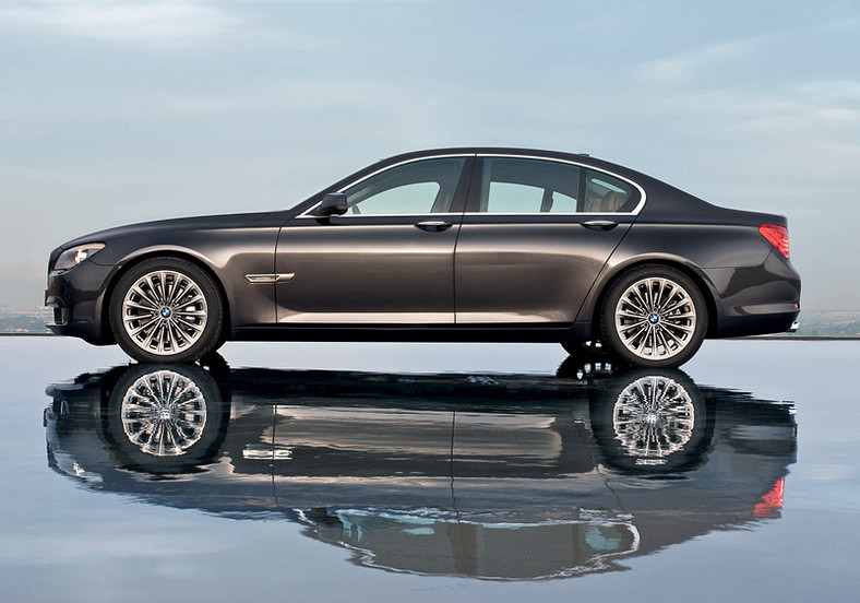 Nowe silniki dla BMW 7 w 2009 roku: 730i, 735d, 750Xi oraz 760i