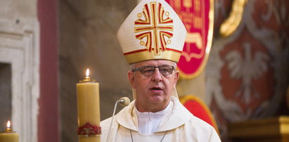 Biskup zabrał głos w sprawie religii w szkołach. Powołał się na konstytucję