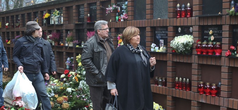 Prezydent na Powązkach: Zachęcam wszystkich do ofiarności