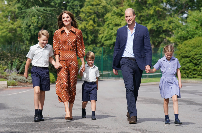 Książę George, księżna Kate, książę Louis, książę William i księżniczka Charlotte w 2022 r.