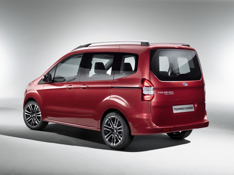 Ford tourneo courier