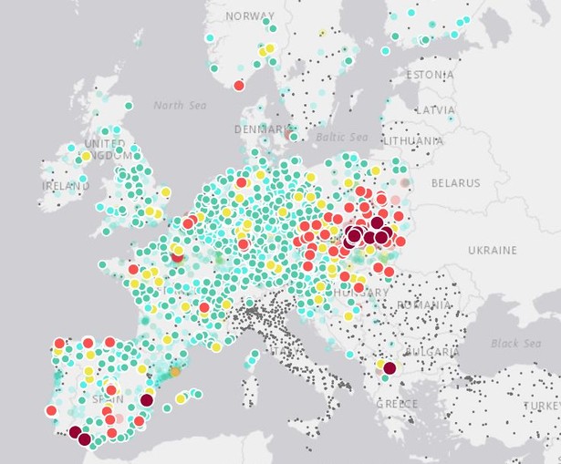 Europejski indeks jakości powietrza (European Air Quality Index) w dniu 16.11.2017 prezentujący stan powietrza w Europie w godzianch od 8:00 do 14:00. Zrzut ekranu ze strony http://airindex.eea.europa.eu/