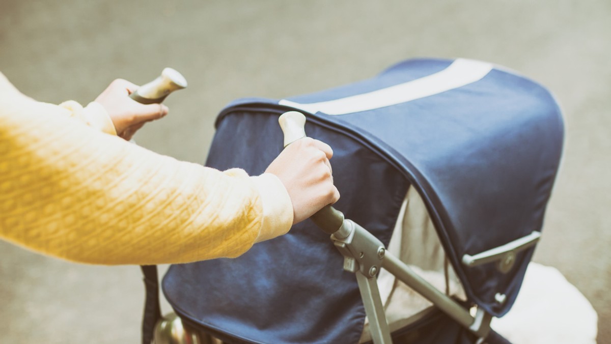 Wiele niepokoju wśród toruńskich matek wywołały doniesienia o dwóch nieudanych próbach porwania dzieci przez mężczyzn o śniadej cerze. Onetowi udało się skontaktować z obiema internautkami, które zamieszczały te wpisy w sieci. Policja nie potwierdza, by wpłynęło do niej jakiekolwiek zgłoszenie na ten temat.