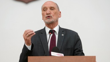 Rząd Donalda Tuska. Antoni Macierewicz wzywa Andrzeja Dudę: to konieczne