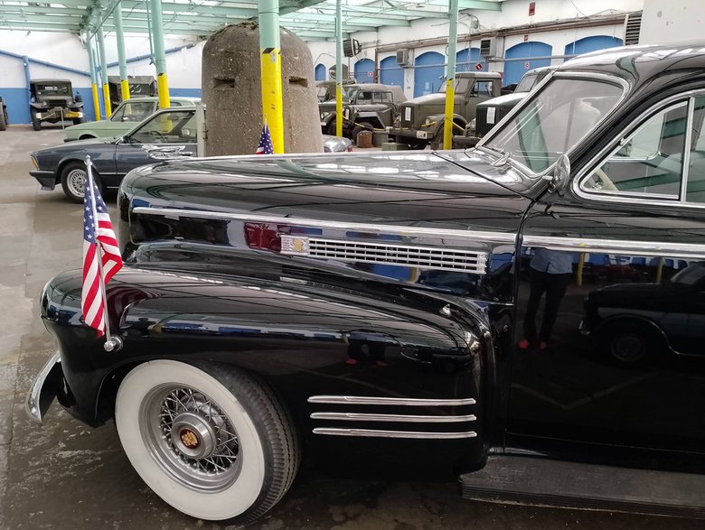 Cadillac z 1941 roku, III generacja, poj. 5,7 litra