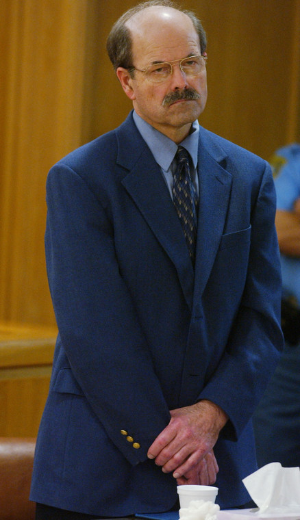 BTK, czyli Dennis Rader, przed sądem w mieście Wichita. 18 sierpnia 2023 r.