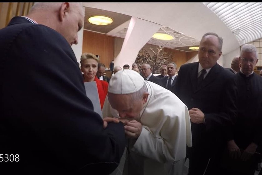 Skandal z szefem fundacji „Nie Lękajcie Się”. Wyłudzał pieniądze od ofiary molestowanej przez księdza