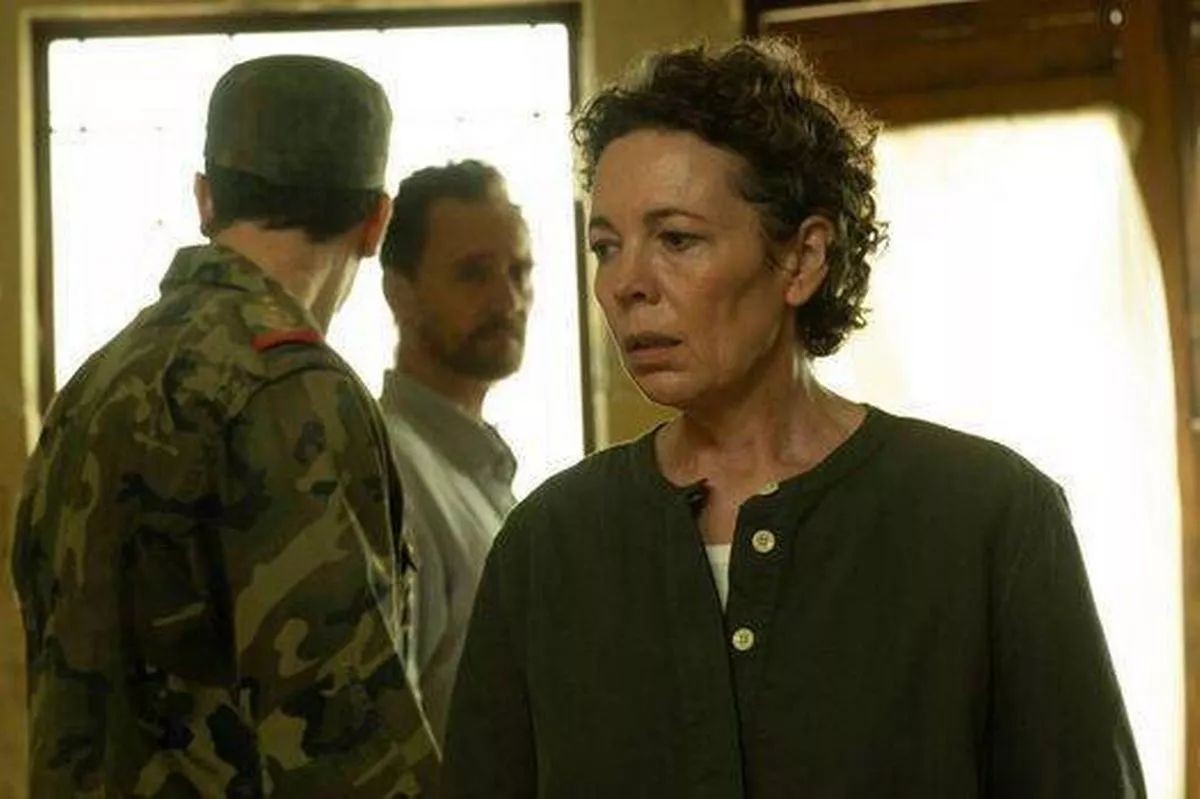 Olivia Colman i Tom Hiddleston w drugim sezonie serialu "Nocny recepcjonista"