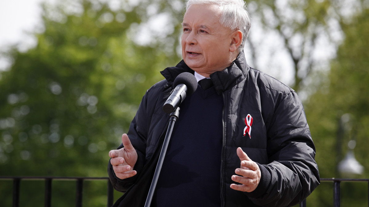 Polska może samodzielnie zapewnić sobie pełną niezależność energetyczną - uważa prezes PiS Jarosław Kaczyński. Jego zdaniem, w osiągnięciu tego celu może pomóc gazoport, perspektywa importu norweskiego gazu, wydobycie gazu łupkowego i zasoby węgla.