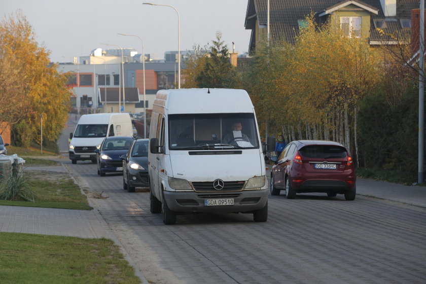 Ul. Azaliowa. Tędy omija się korki na Kartuskiej