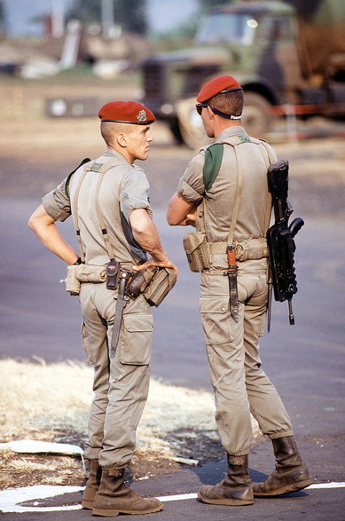 Francuscy żołnierze w Rwandzie, sierpień 1994 r.