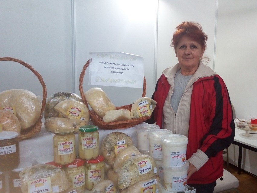 Jadranka Nikolić je prvo dobro proučila stare recepte i išla u Sjenicu da uči kako se to nekada radilo, sada se njihovi proizvodi kupuju u celoj Srbiji 