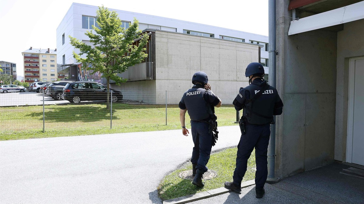 Shooting at school in Graz. At least 8 victims and many wounded