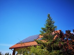 Kurtyka: 1 października ruszą dopłaty do fotowoltaiki dla rolników