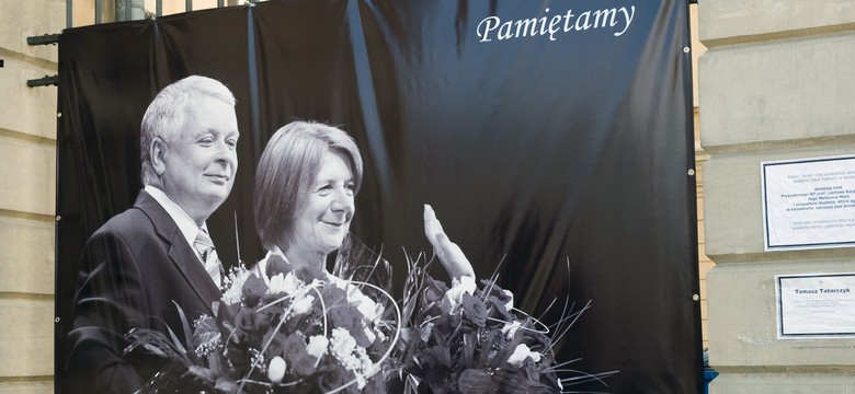 14 pomysłów na pomniki smoleńskie. Wśród kolejnych zadań "model głowy prezydenta w skali 1:1"