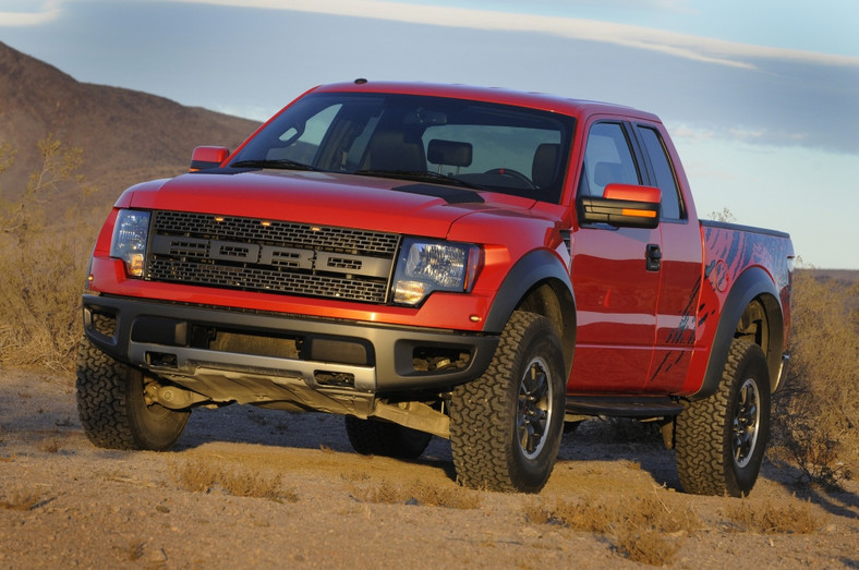 Ford F-150 SVT Raptor dla szybkiego farmera