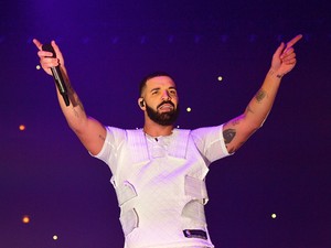 Ilyen Drake egyszerű, de 270 millió forintot érő szettje