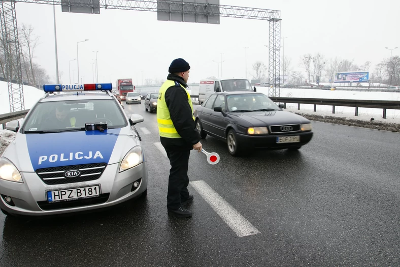 Złapali go, bo… Za wolno jechał