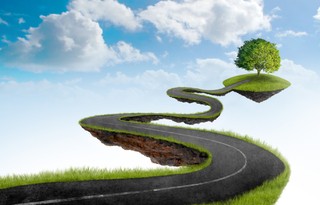 Czy służebność na gruntach JST ustanowiona dla podmiotów prywatnych zawsze odpłatna?