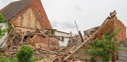 Na Dolnym Śląsku zawaliła się stodoła. Pod gruzami był 17-latek