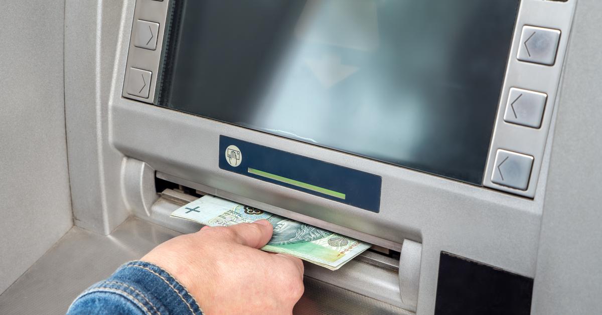  Brakuje gotówki, a bankomaty są puste. Uratować ma nas 500 złotych dla każdego