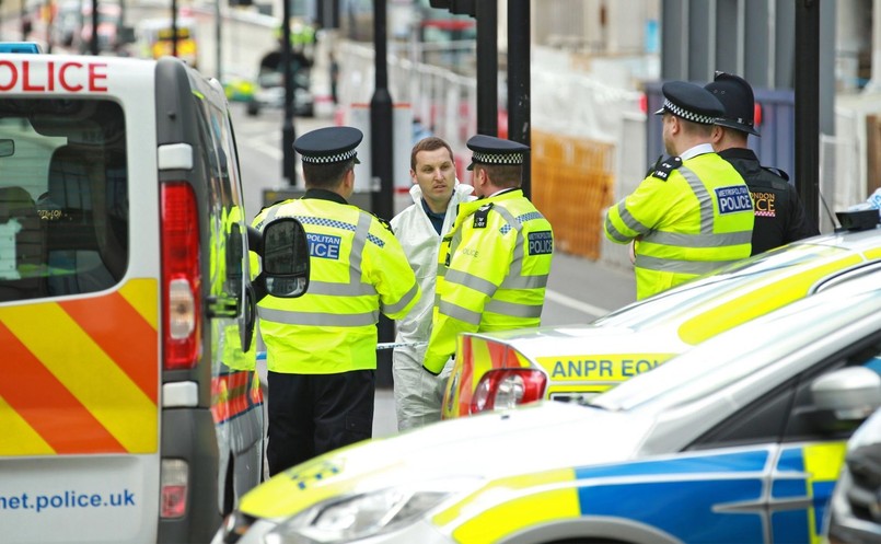 W sobotę wieczorem trzej terroryści wjechali samochodem w ludzi na Moście Londyńskim (London Bridge) w centrum brytyjskiej stolicy, a następnie zaatakowali nożami londyńczyków w pobliżu targu Borough Market