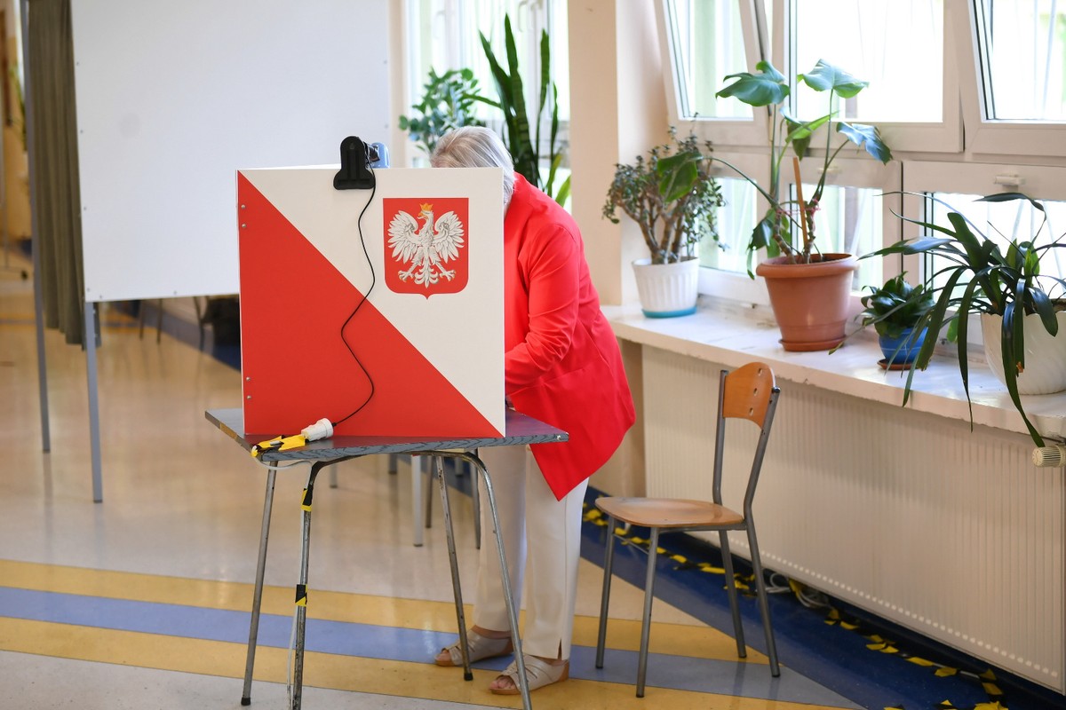 Na Dudę zagłosowało 51,3 proc. mężczyzn, na Trzaskowskiego 50,4 proc. kobiet [Exit Poll Ipsos]