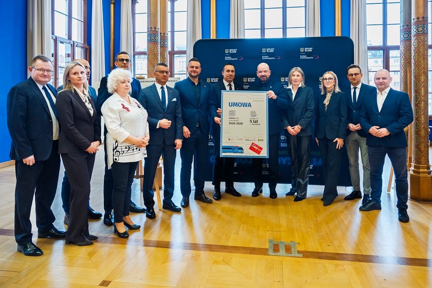 Umowę podpisano na 5 lat To świetna wiadomość dla mieszkańców Wrocławia oraz korzystających z komunikacji kolejowej na terenie miasta