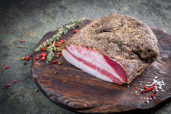 Guanicale slanina