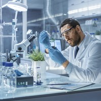 Személyre szabott gyógyítás: ezt hozta a biotechnológia, de mi a jövő?