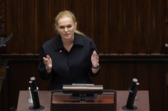 Uczniowie szczęśliwi? Komentują pomysł ministry Nowackiej