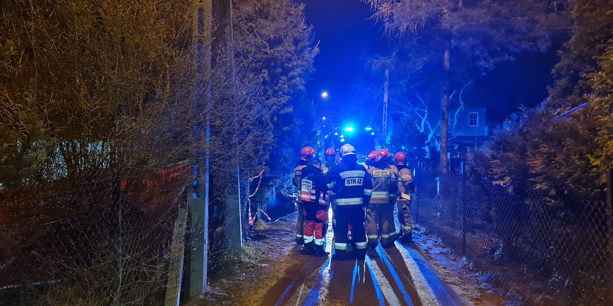 W Chotomowie (woj. mazowieckie) w wyniku pożaru w przyczepie kempingowej zginęła jedna osoba.